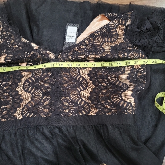 City Chic Women' Black Rare Beauty  Lace Bodice Long Sleeve Dress Size M/18 - Picture 9 of 15